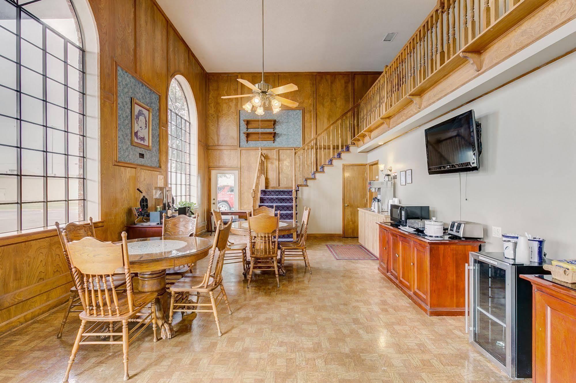 Lake View Inn Granbury Extérieur photo