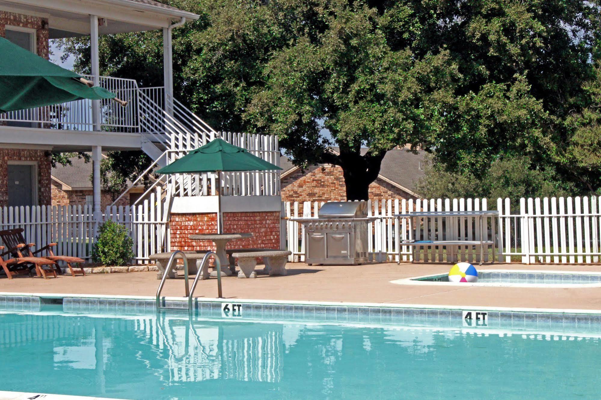 Lake View Inn Granbury Extérieur photo